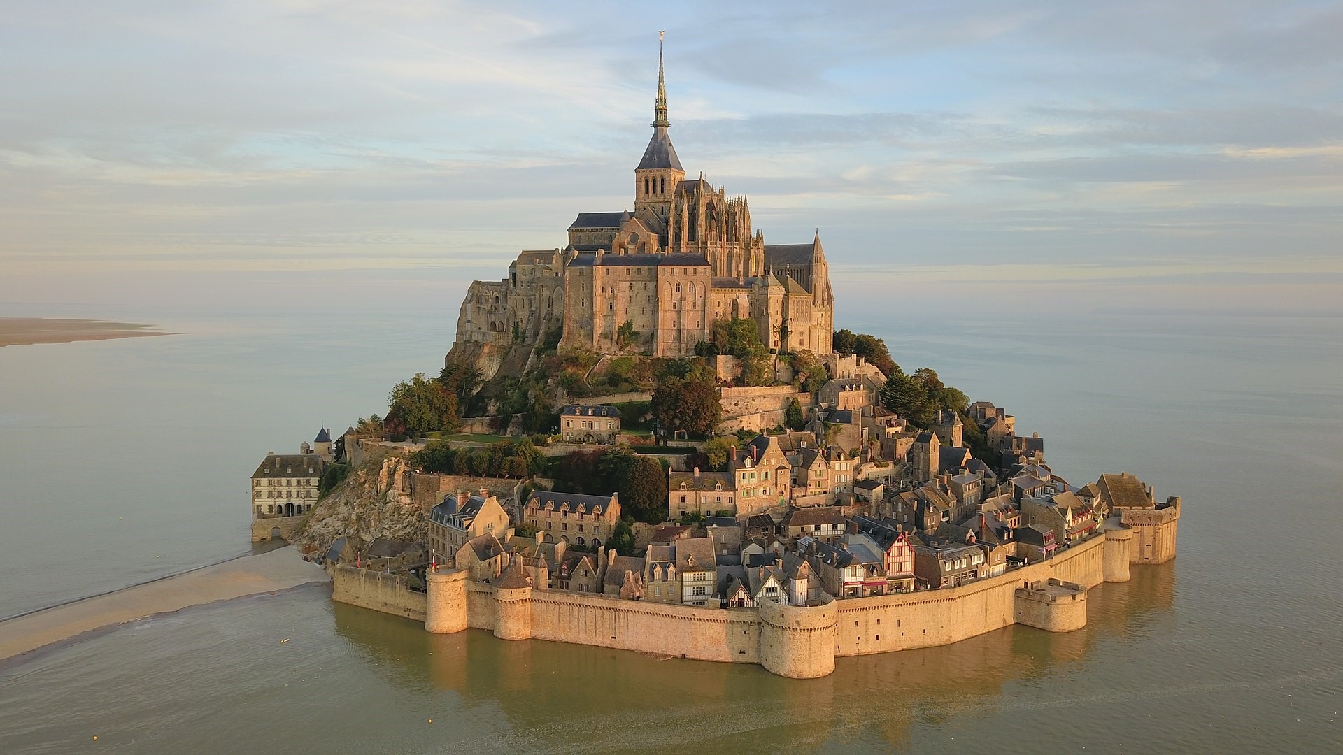 prenota una guida ad mont saint michel