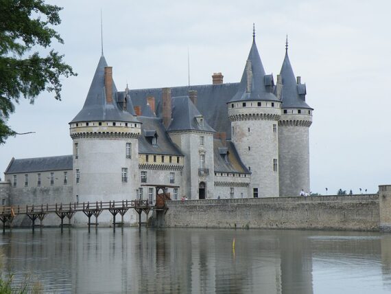Guide Touristique Sully sur Loire